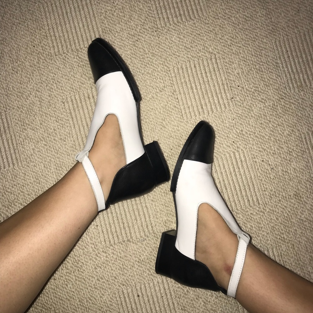 Topshop Katz black & white flats